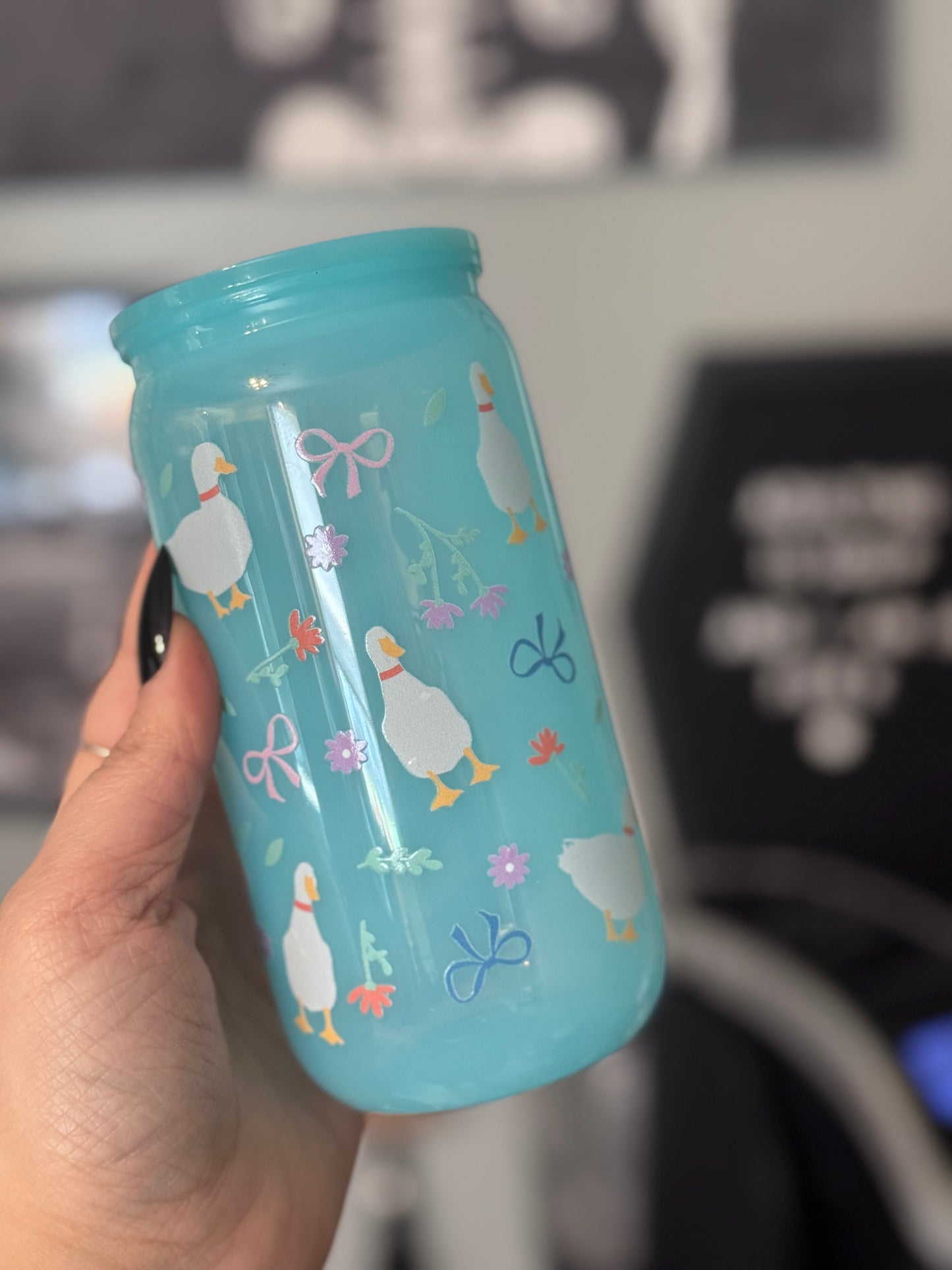 Floral Goose Plastic Can Glass